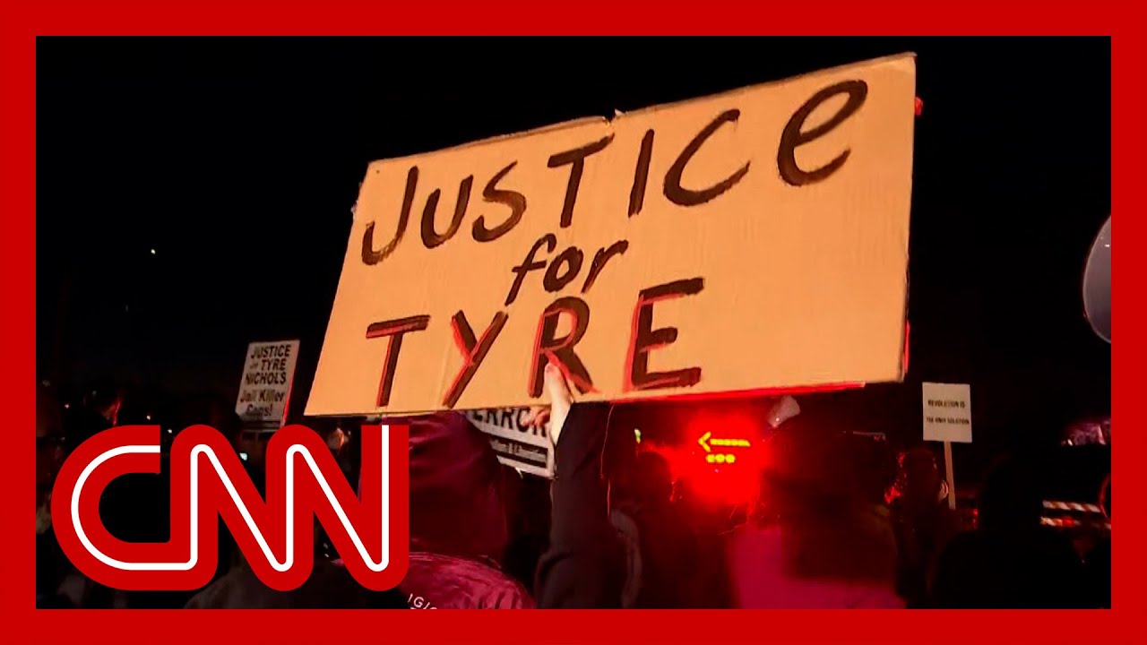 Protesters block highway after police release tyre nichols video 3